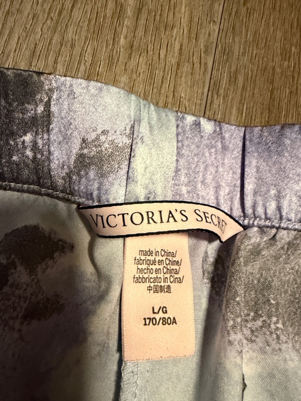 Victoria's Secret Lavender Gray Printed Lounge Pants - Picture 2 of 6